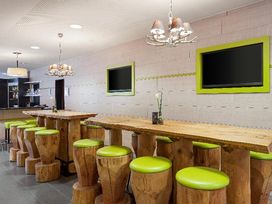 2 Tage mit Frühstück im Holiday Inn Express Augsburg