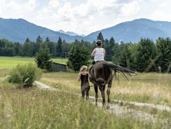 Familienkurzurlaub im veg. Bio-Resort in den Alpen.