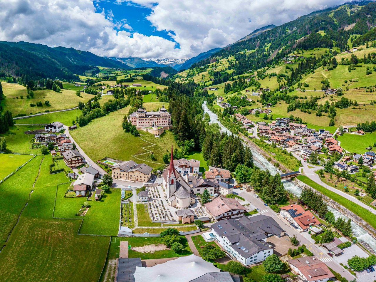 Südtiroler Bergidylle im Hotel Almarett erleben