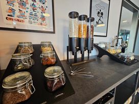 Shopping-Getaway: 2 Tage zwischen HerzoBase & Outlets