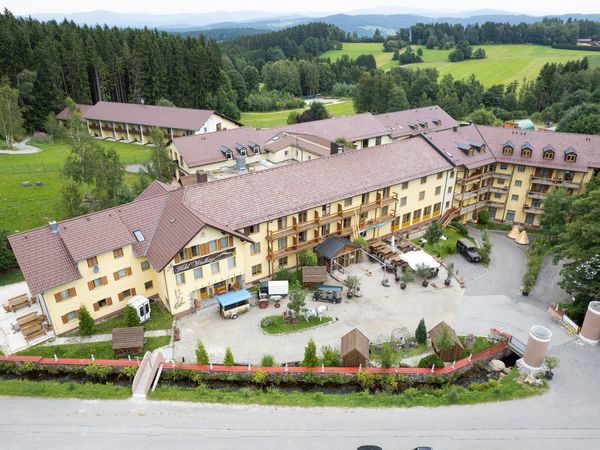 Urlaub mit mit Hund inkl.HP für Herrchen und Frauchen in Bischofsmais, Bayern inkl. Halbpension