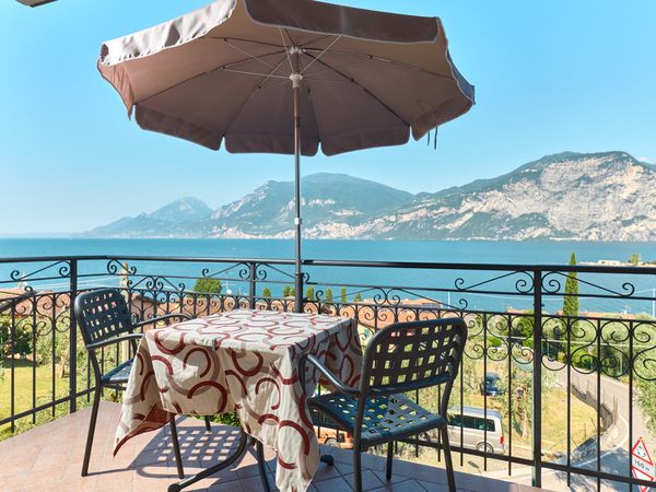 Kurz mal 4 Tage Gardasee mit Frühstück und Seeblick in Brenzone, Venetien inkl. Frühstück