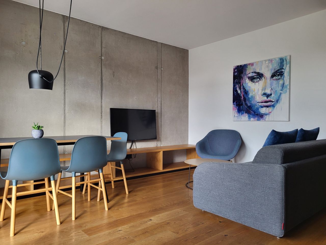 Apartment SCHIENERBERG mit Balkon, Flussblick, 2 Schlafzimmer für max. 4 Erwachsene und 2 Kinder
