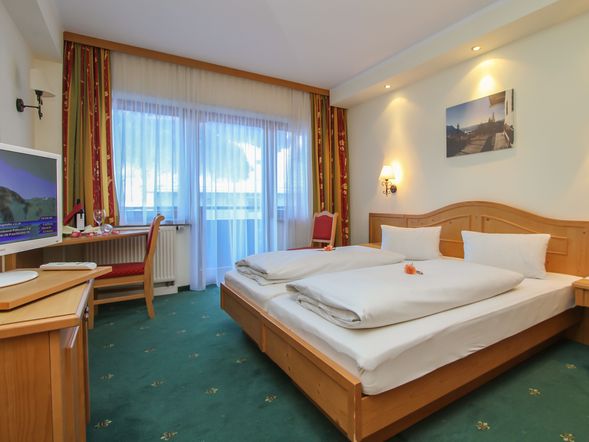Hotel Tiroler ADLER Bed & Breakfast 
