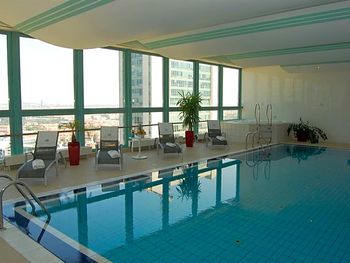Städte- und Wellnessreise über den Dächern Prags