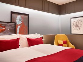 2 Tage im Holiday Inn Hamburg-HafenCity 