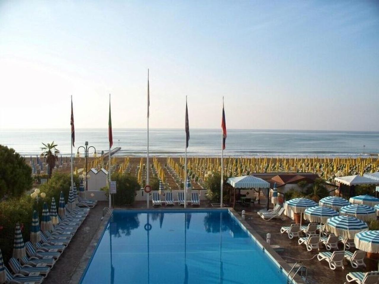 4 Tage in Lido di Jesolo direkt am Meer mit Frühstück