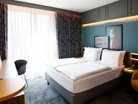 3 Tage im Holiday Inn Hamburg-HafenCity 