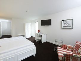 Märchenhafte 2 Tage in der Eifel - Auszeit im Schloss