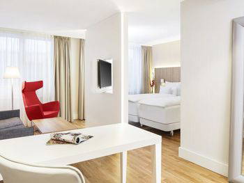 4 Tage im NH Collection Hamburg City mit Frühstück