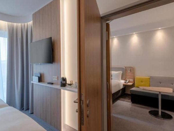 6 Tage mit Frühstück im Holiday Inn Express Munich in München, Bayern inkl. Frühstück