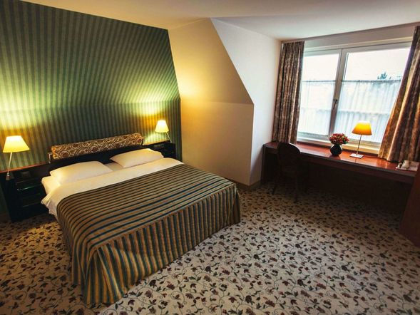 Doppelzimmer mit Kingsize Bett