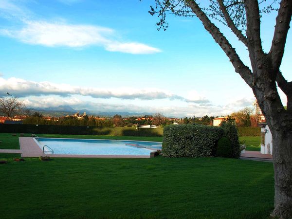 Zwischen Berg & Meer: 4 Tage Erholung mit Halbpension in Jesi, Marken inkl. Halbpension