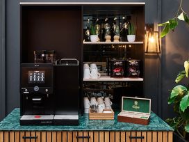 2 Tage Kurzurlaub mit Frühstück im Staybridge Suites the Hague - Parliament