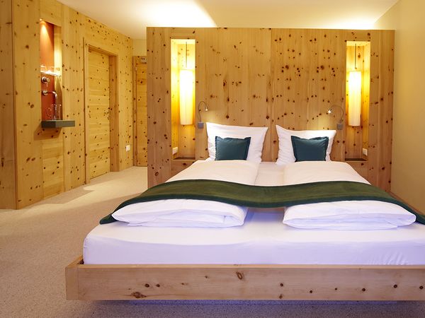 4 Tage Südtirol: Wellness, Naturteich & HP+ in St. Walburg, Trentino-Südtirol inkl. Halbpension Plus