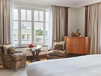 6 Tage im Hotel Adlon Kempinski Berlin 