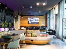 2 Tage Kurzurlaub mit Frühstück im Moxy Frankfurt Airport