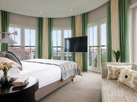 2 Tage Erholung und Luxus in der Landeshauptstadt