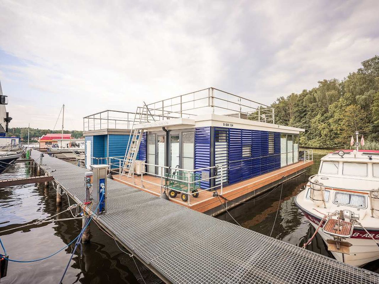 Im schwimmenden Haus in der Bernsteinstadt - 3 Tage