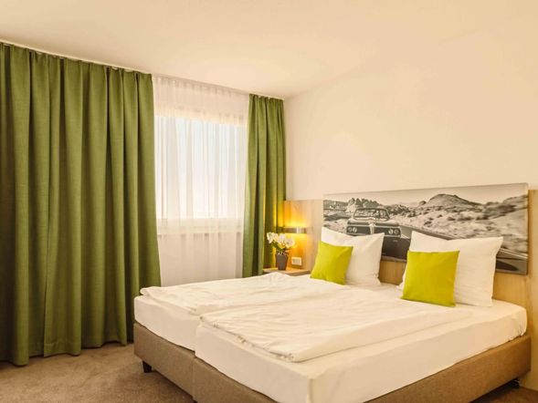 Highway-Hotel