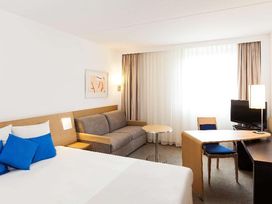 2 Tage mit Frühstück im Hotel Novotel Aachen City