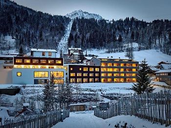Bild 25 von 50