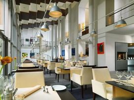 2 Tage im eleganten Sheraton Hannover Pelikan Hotel