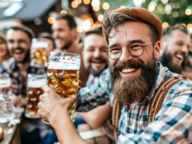 JURASSIC WORLD: THE EXPERIENCE - Tickets mit Übernachtung