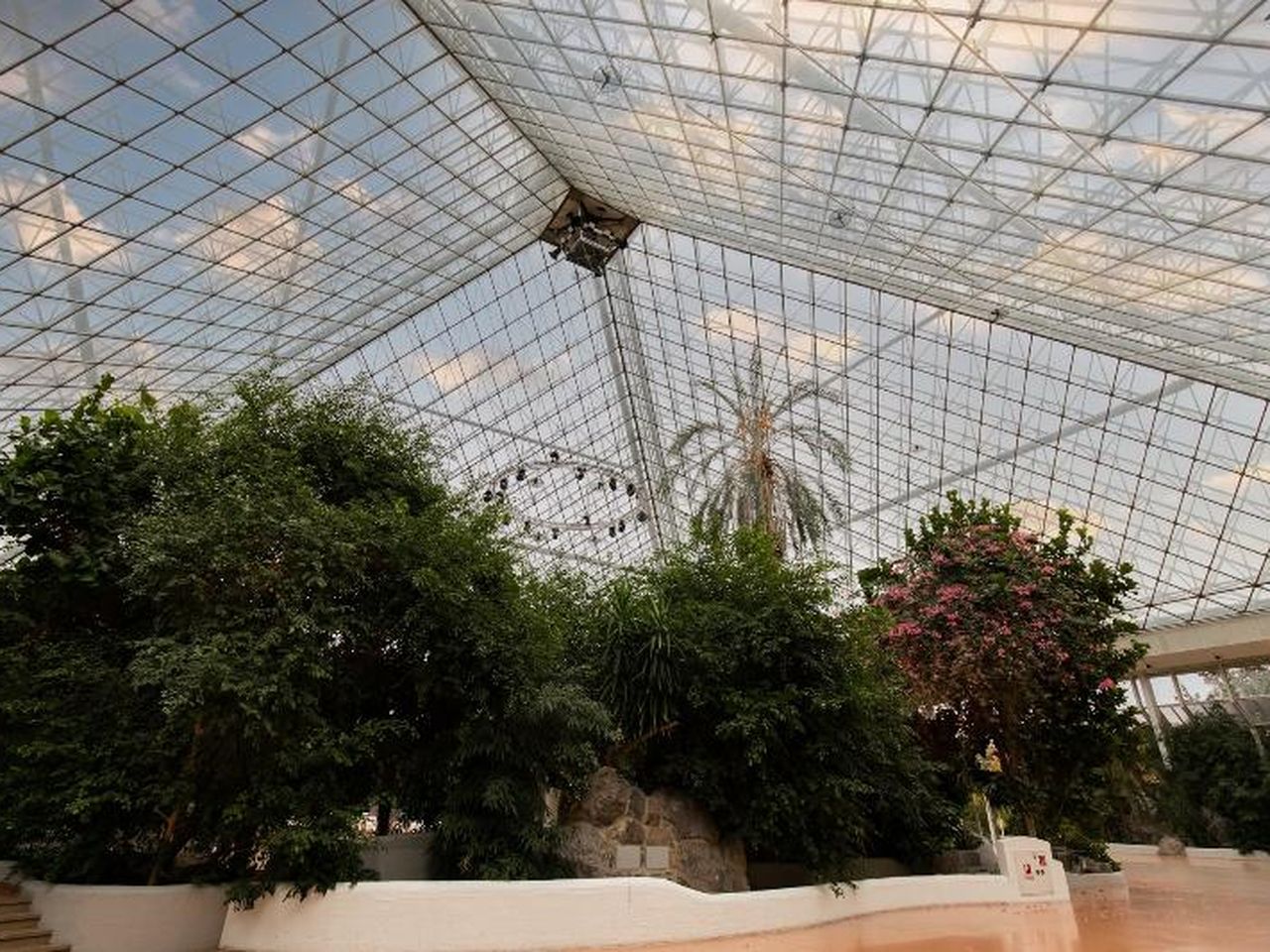 Auszeit 8 Tage mit Frühstück im Eventhotel Pyramide