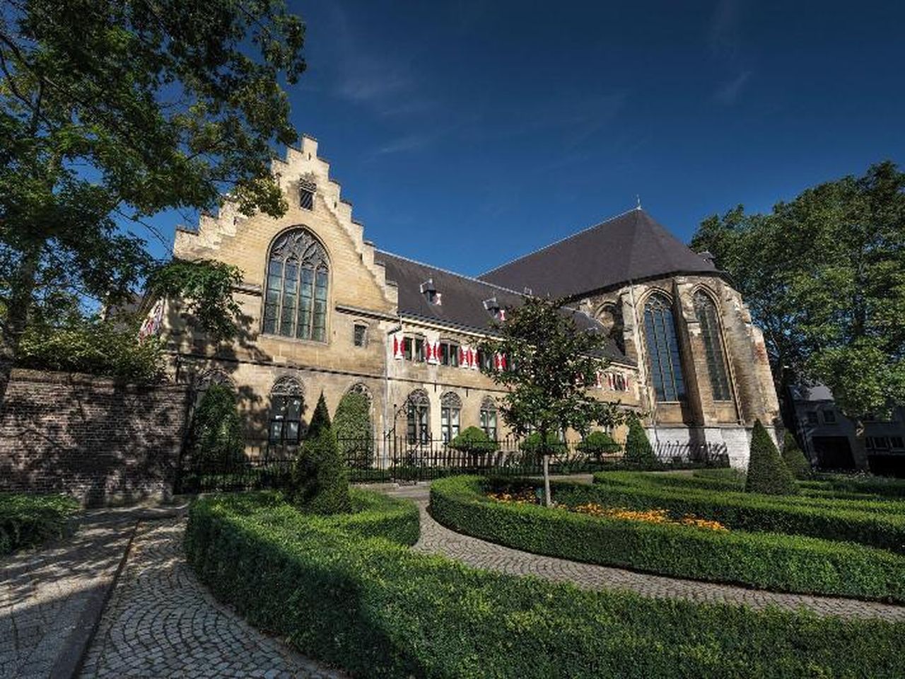 3 Tage im ehemaligen Kruisheren-Kloster übernachten