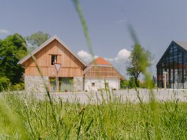 3 Tage - Wellness & Genuss für Zwei - Luxusmomente zwischen Weinbergen und Karst