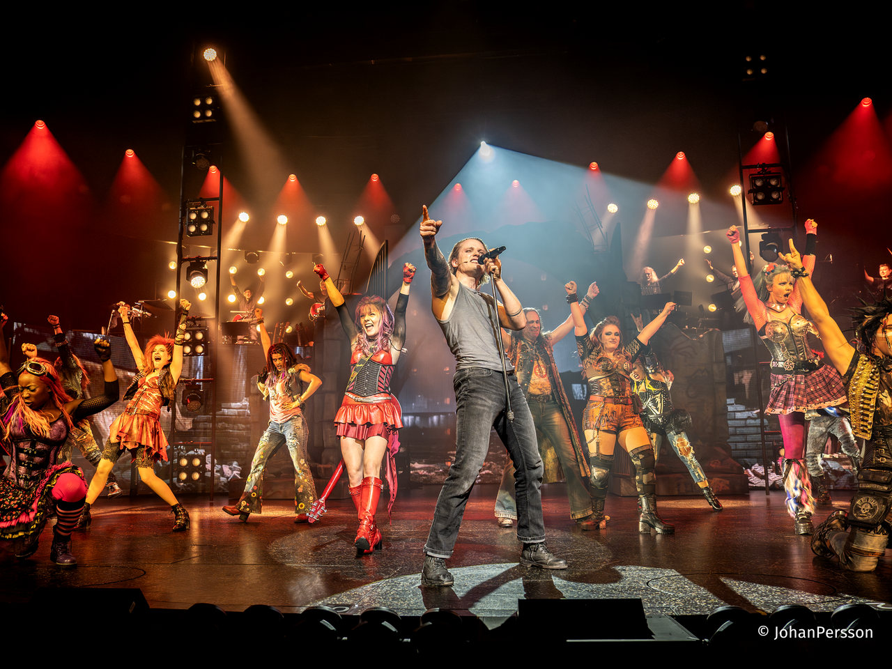 WE WILL ROCK YOU Musical mit Ticket und Hotel