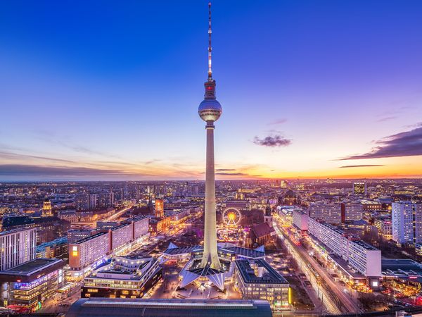 3 Tage Kurztrip nach Berlin inkl. Candle-Light-Dinner in Fredersdorf-Vogelsdorf, Brandenburg inkl. Halbpension