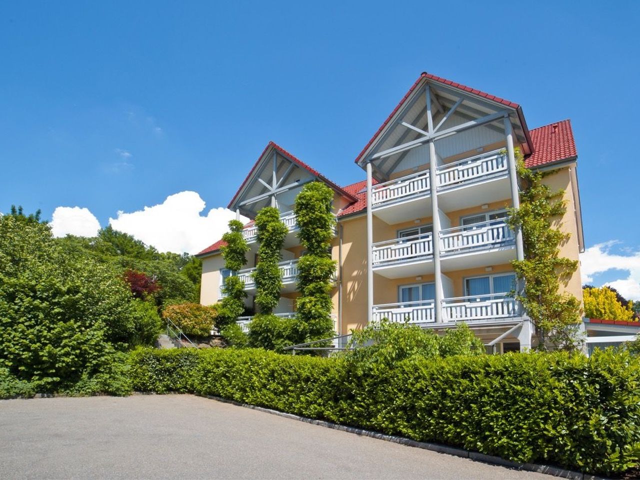 Therme Lindau und die historische Altstadt Wangen