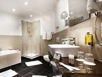 2 Tage im Hotel Kiel by Golden Tulip 