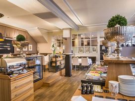 2 Tage Kurzurlaub mit Frühstück im Garner Hotel Friedrichshafen by IHG