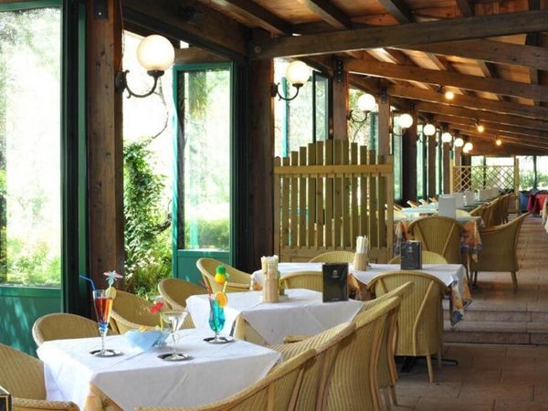 4 Tage im Park Hotel Oasi in Garda mit HP, Venetien inkl. Halbpension