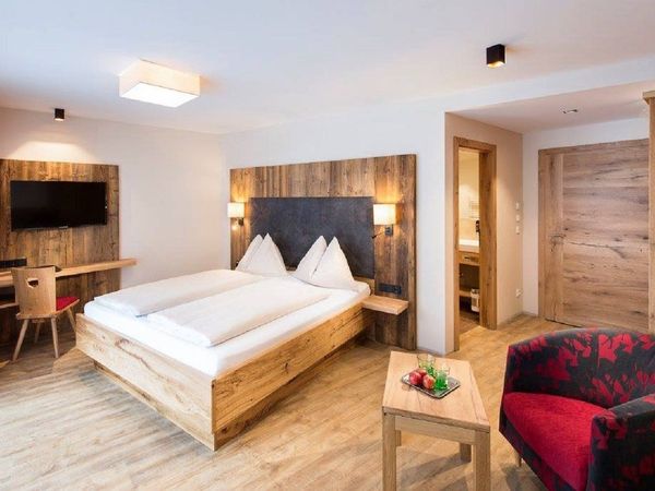8 Tage Sommerurlaub im Herzen der Alpen in Waidring, Tirol inkl. Halbpension