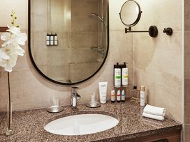 2 Tage mit Weihnachtslunch im Pullman Stuttgart