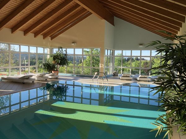 Weihnachts-Spezial 4 Tage im 4 Sterne Wellnesshotel im Harz in Braunlage-Hohegeiß, Niedersachsen inkl. Frühstück