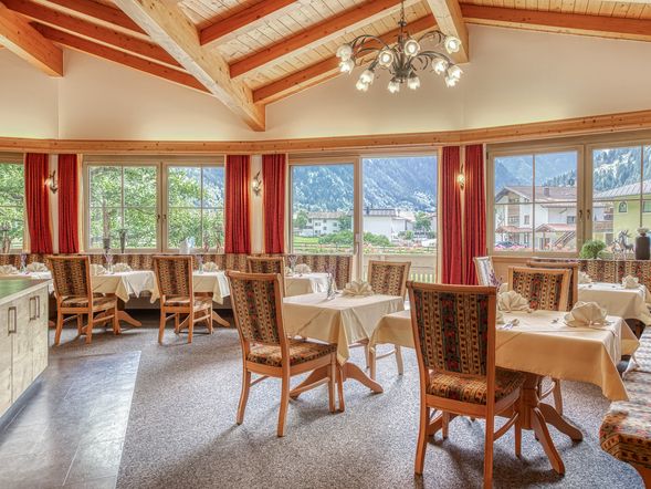 Hotel Jägerhof Oetz in Tirol
