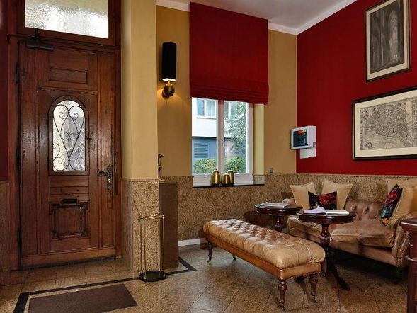 Domstern Hotel