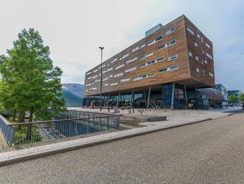 Bild 12 von 48