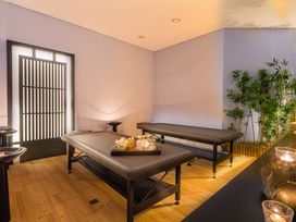 Castanea Fire & Lights