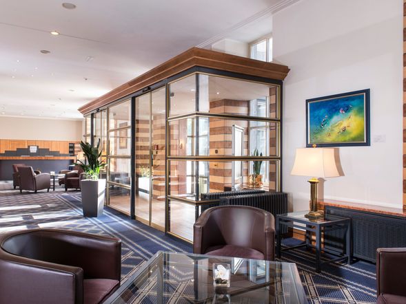 Wyndham Duisburger Hof Hotel