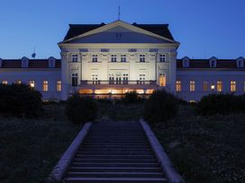 5 Tage mit Frühstück im Hotel Schloss Wilhelminenberg