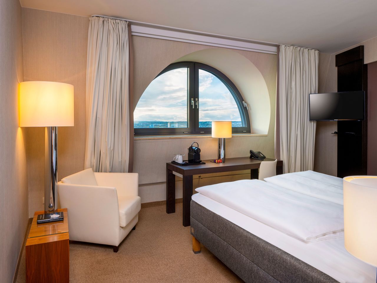 Doppelzimmer Panoramablick & hohe Etage