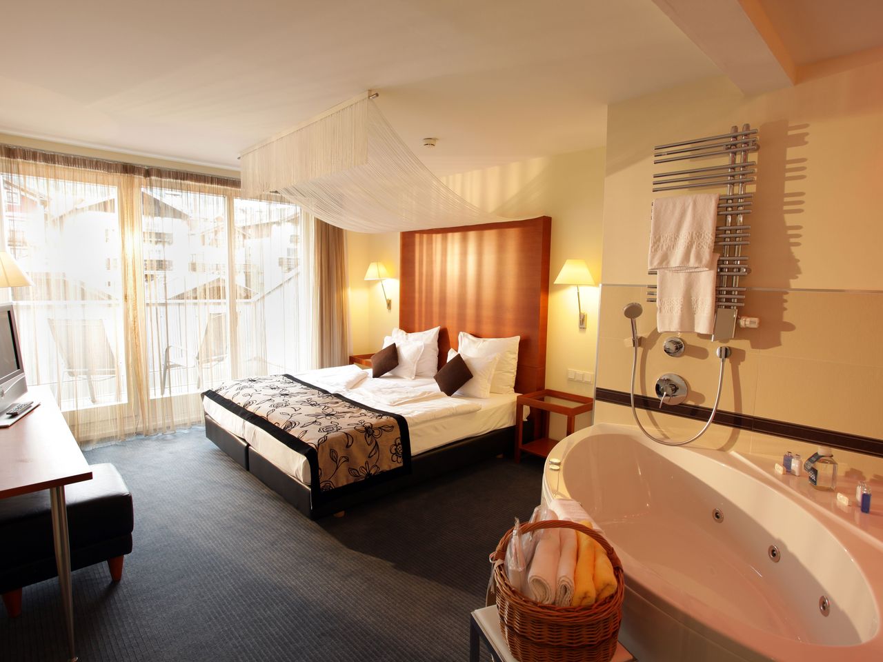 Rössl Zimmer mit Balkon (zum Teil mit Seeblick)