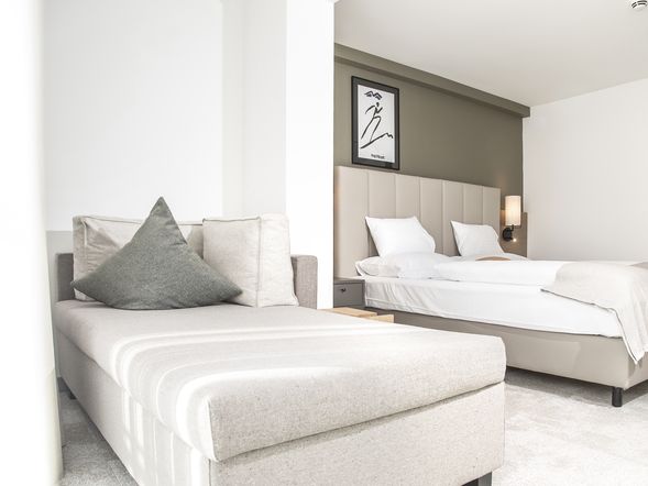 Doppelzimmer CLASSIC mit Balkon