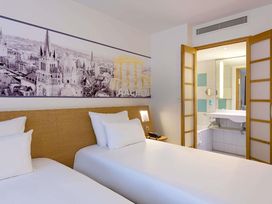 2 Tage mit Frühstück im Hotel Novotel Aachen City